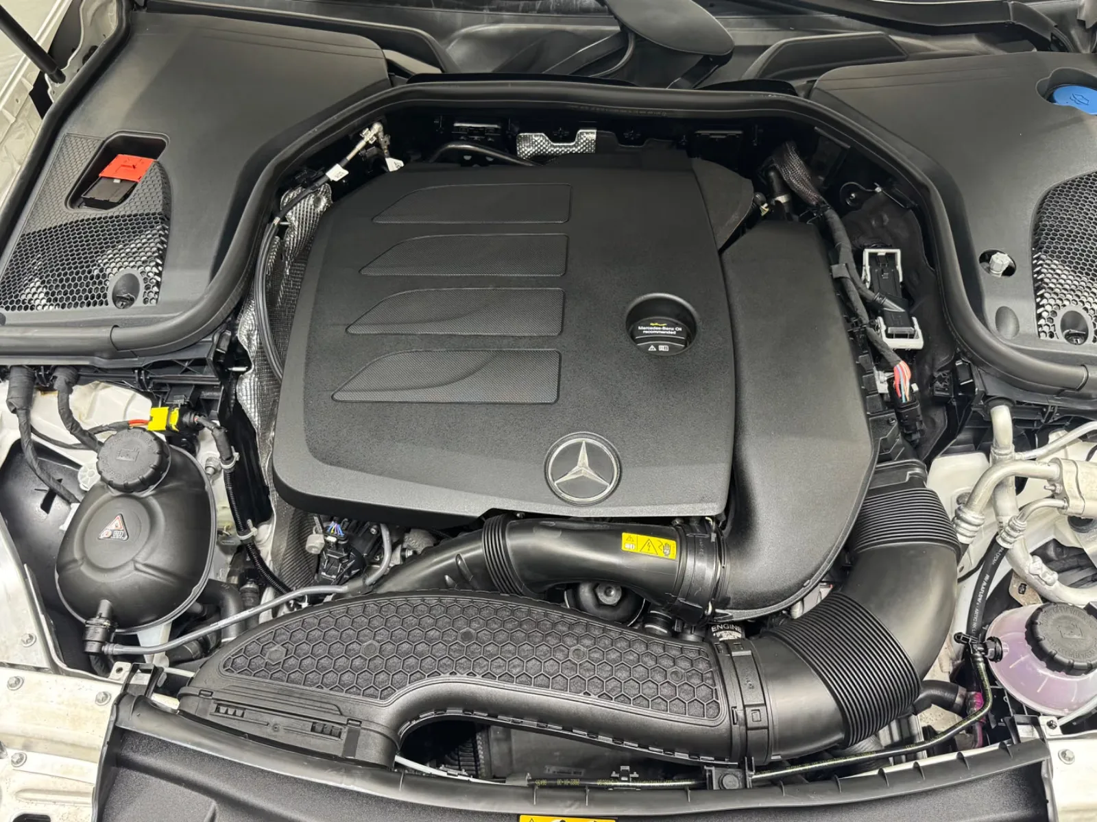 2022 Mercedes-Benz E 300 Coupé, AMG Line, 7/19