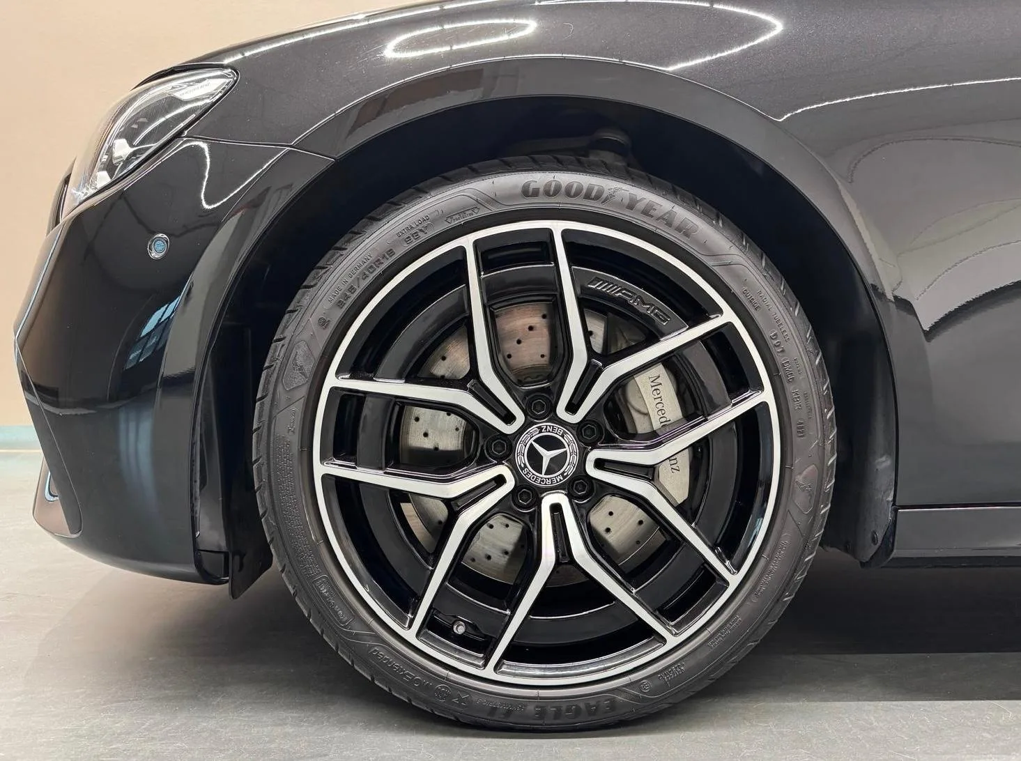 2022 Mercedes-Benz E 300 AMG Line, Night package, 8/20