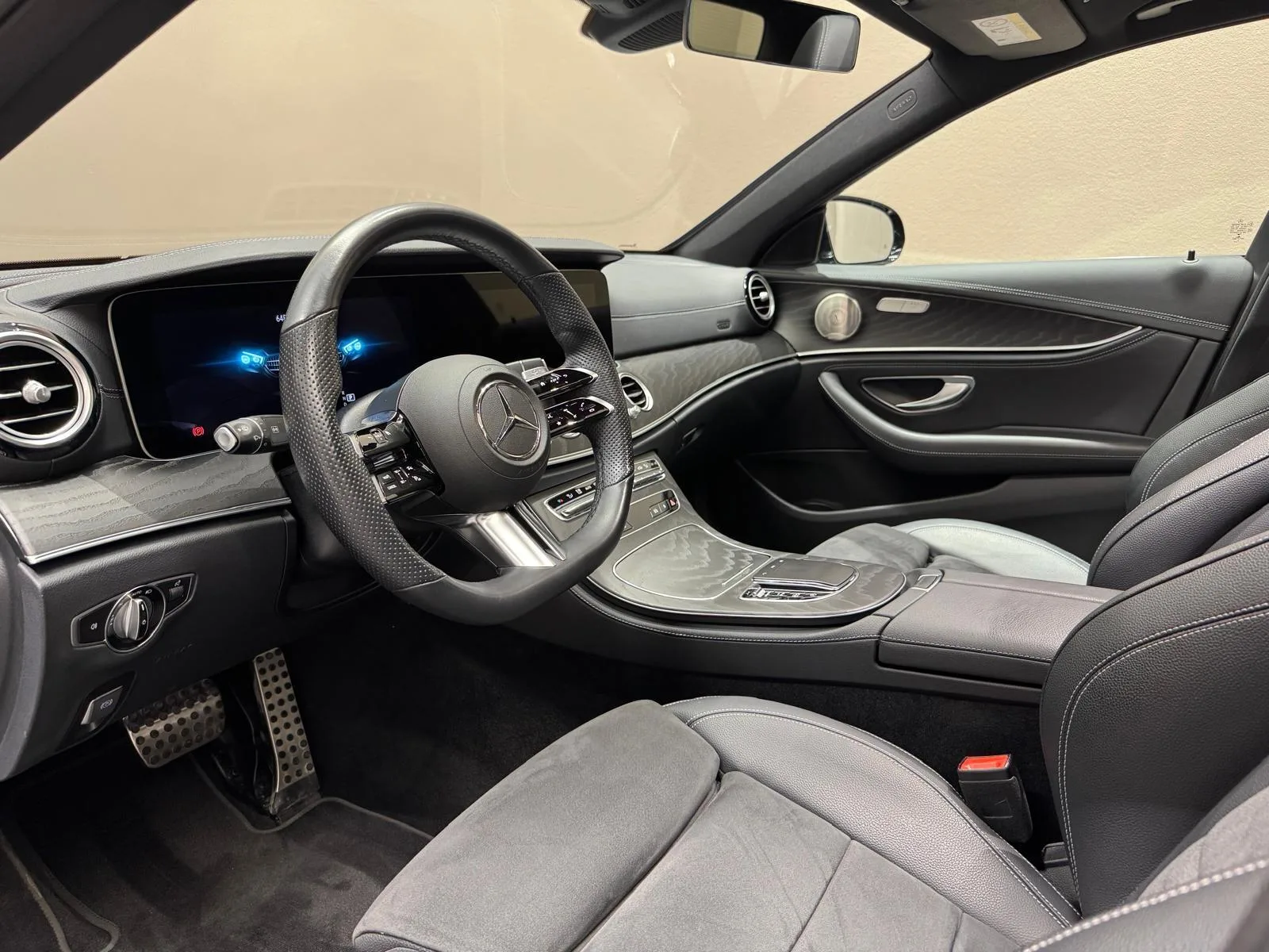 2022 Mercedes-Benz E 300 AMG Line, Night package, 9/20