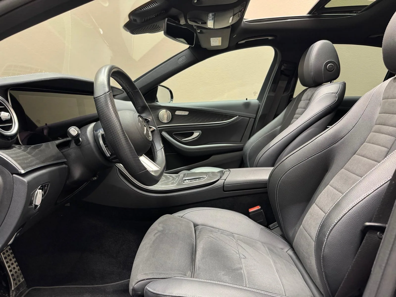 2022 Mercedes-Benz E 300 AMG Line, Night package, 10/20