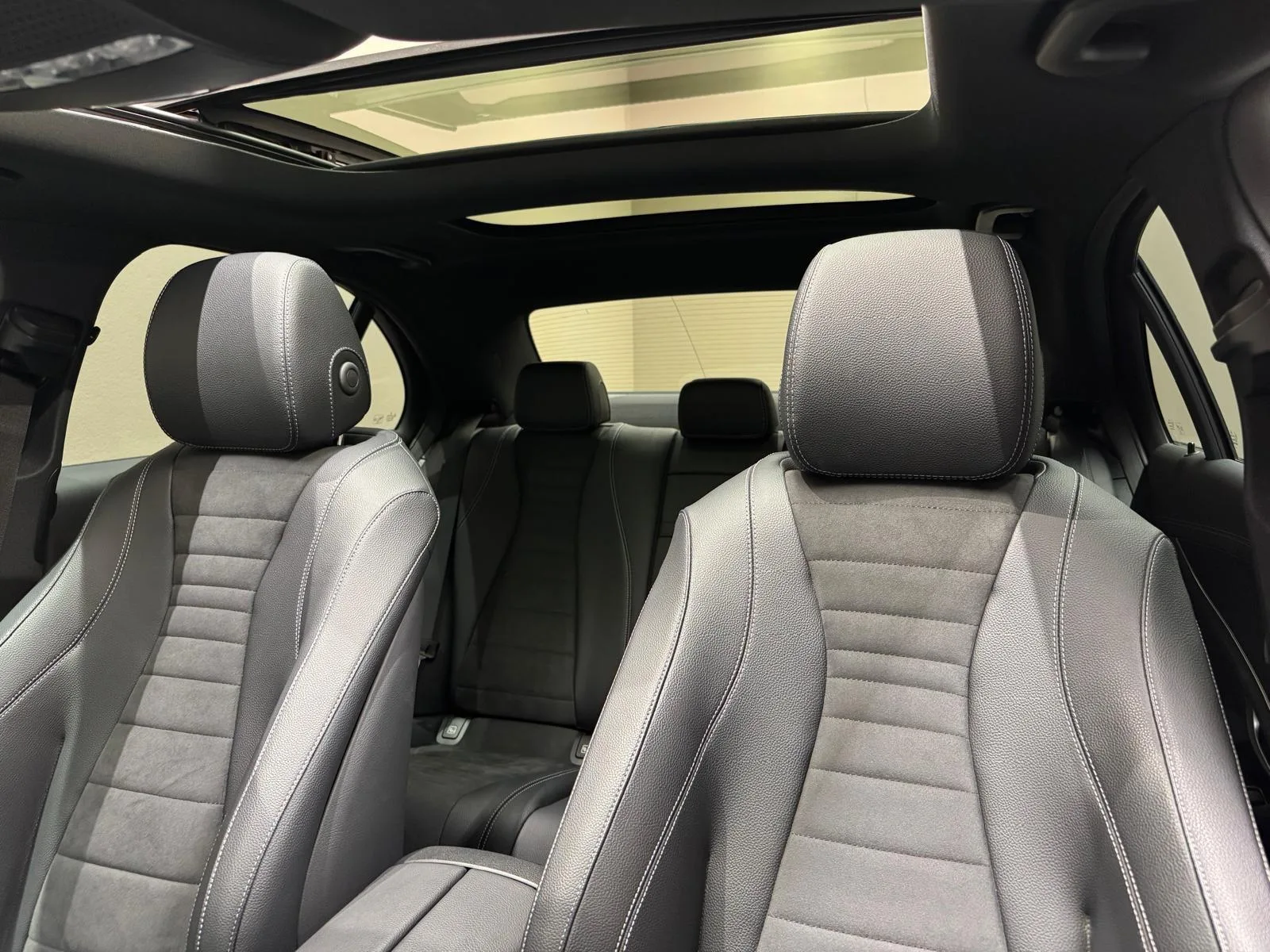 2022 Mercedes-Benz E 300 AMG Line, Night package, 11/20