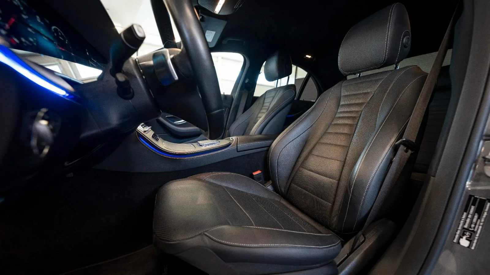 2022 Mercedes-Benz E 300 d 4MATIC, AMG Line, 11/13