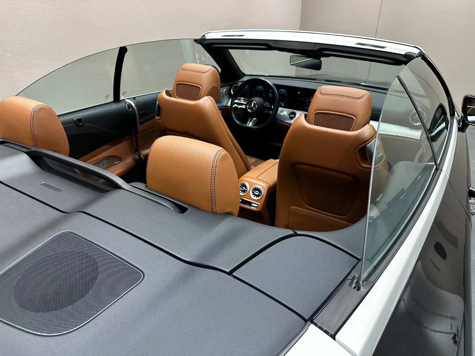 2022 Mercedes-Benz E 450 4MATIC, Cabriolet, AMG Line, 9/26