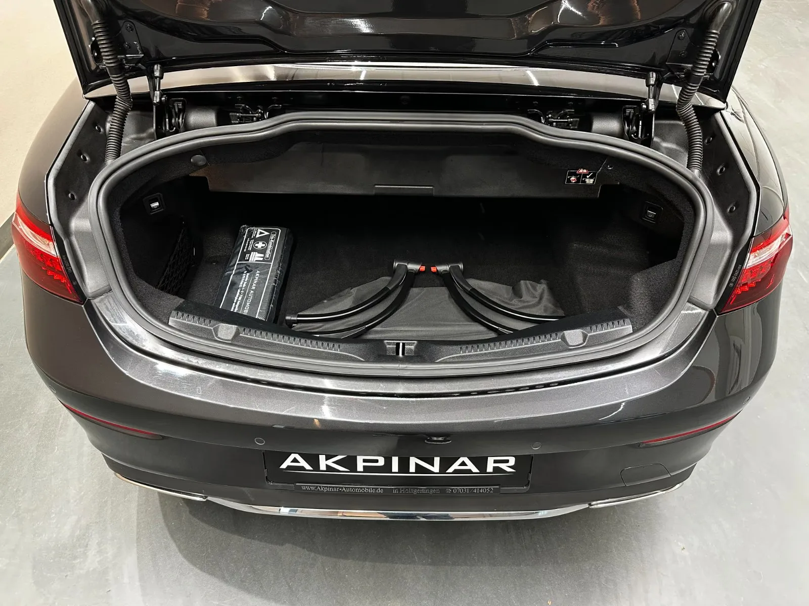 2022 Mercedes-Benz E 450 4MATIC, Cabriolet, AMG Line, 17/26
