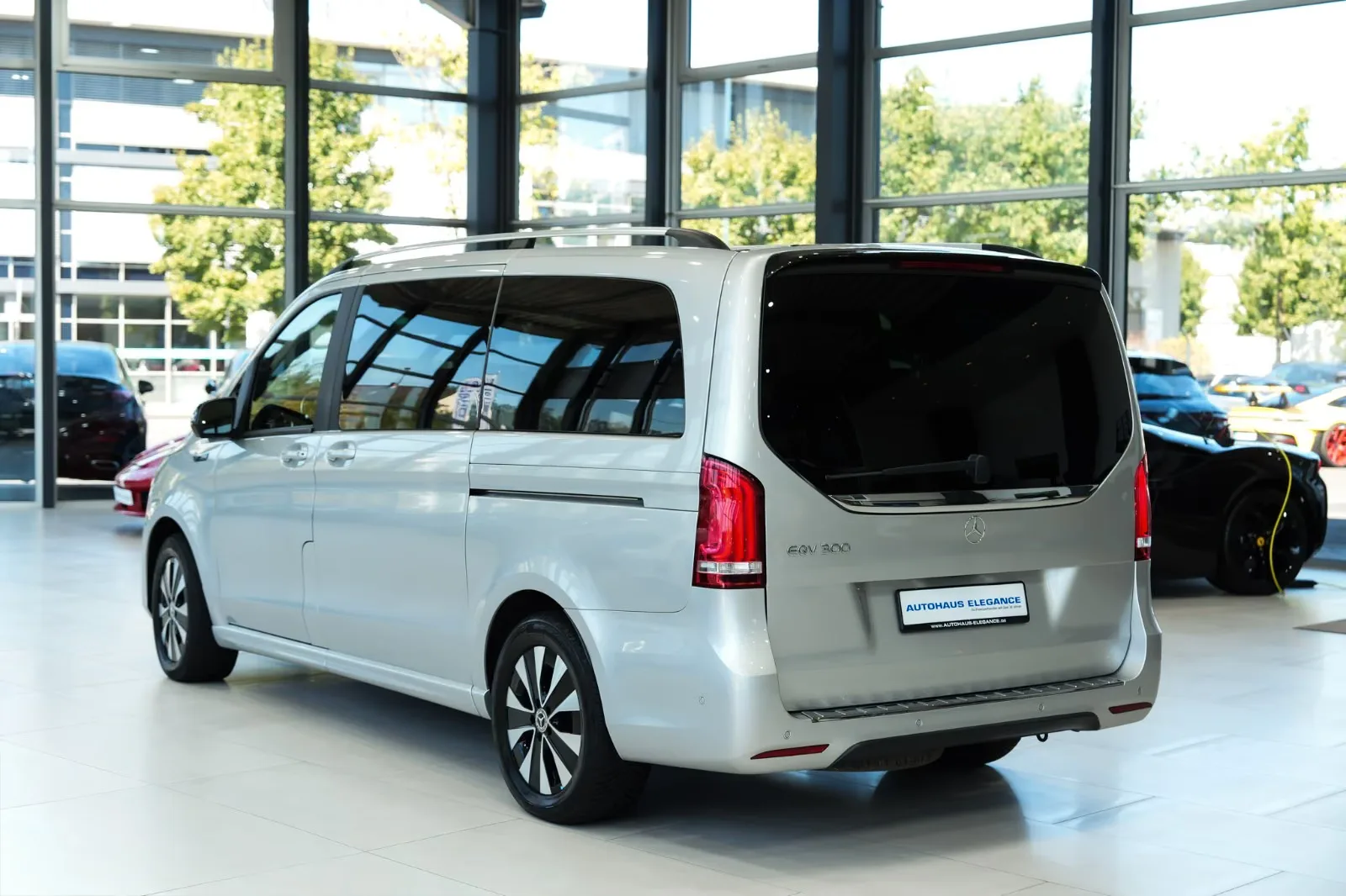 2022 Mercedes-Benz EQV 300 Long, 3/28