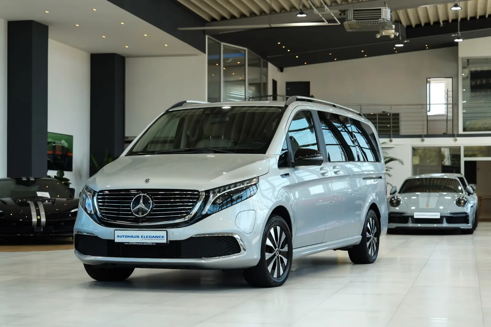 2022 Mercedes-Benz EQV 300 Long, 5/28