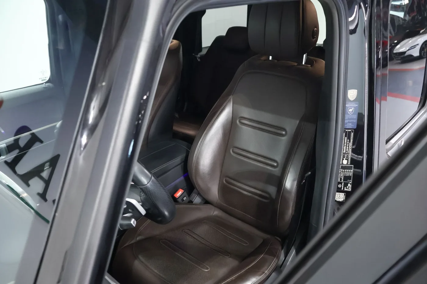2022 Mercedes-Benz G 400 d AMG Line offered by a supercar dealer in Zibido San Giacomo, Italy, photo 8 of 24