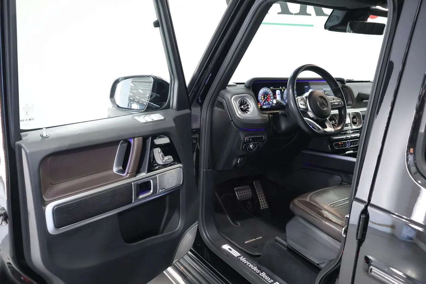 2022 Mercedes-Benz G 400 d AMG Line offered by a supercar dealer in Zibido San Giacomo, Italy, photo 9 of 24