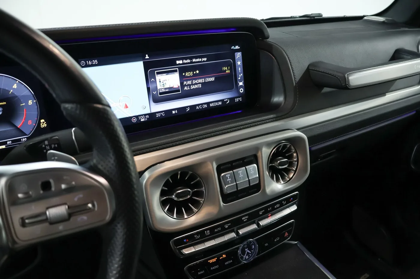 2022 Mercedes-Benz G 400 d AMG Line offered by a supercar dealer in Zibido San Giacomo, Italy, photo 10 of 24