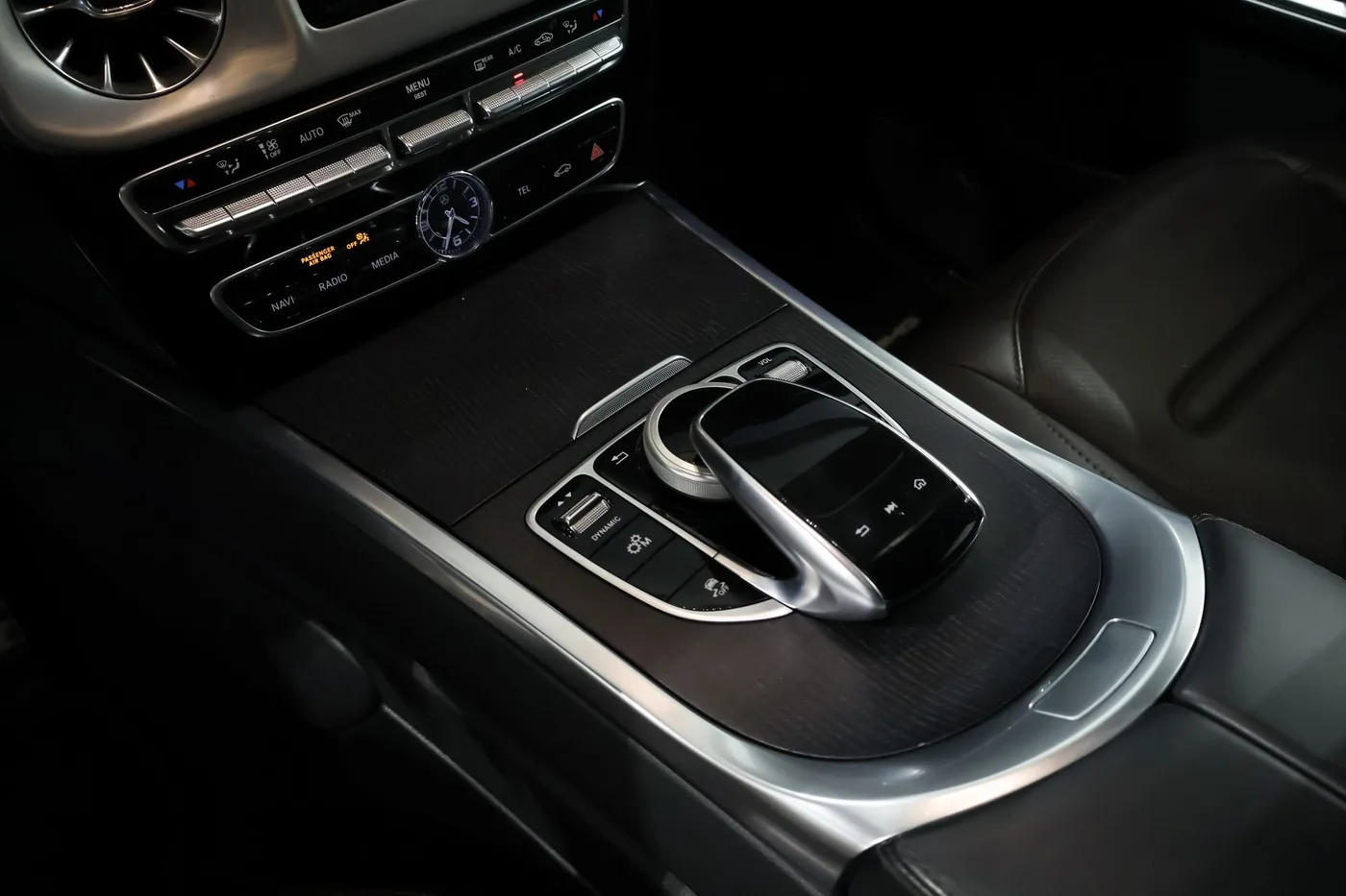 2022 Mercedes-Benz G 400 d AMG Line offered by a supercar dealer in Zibido San Giacomo, Italy, photo 12 of 24