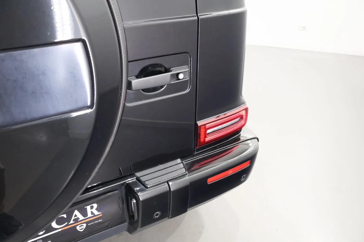 2022 Mercedes-Benz G 400 d AMG Line offered by a supercar dealer in Zibido San Giacomo, Italy, photo 14 of 24