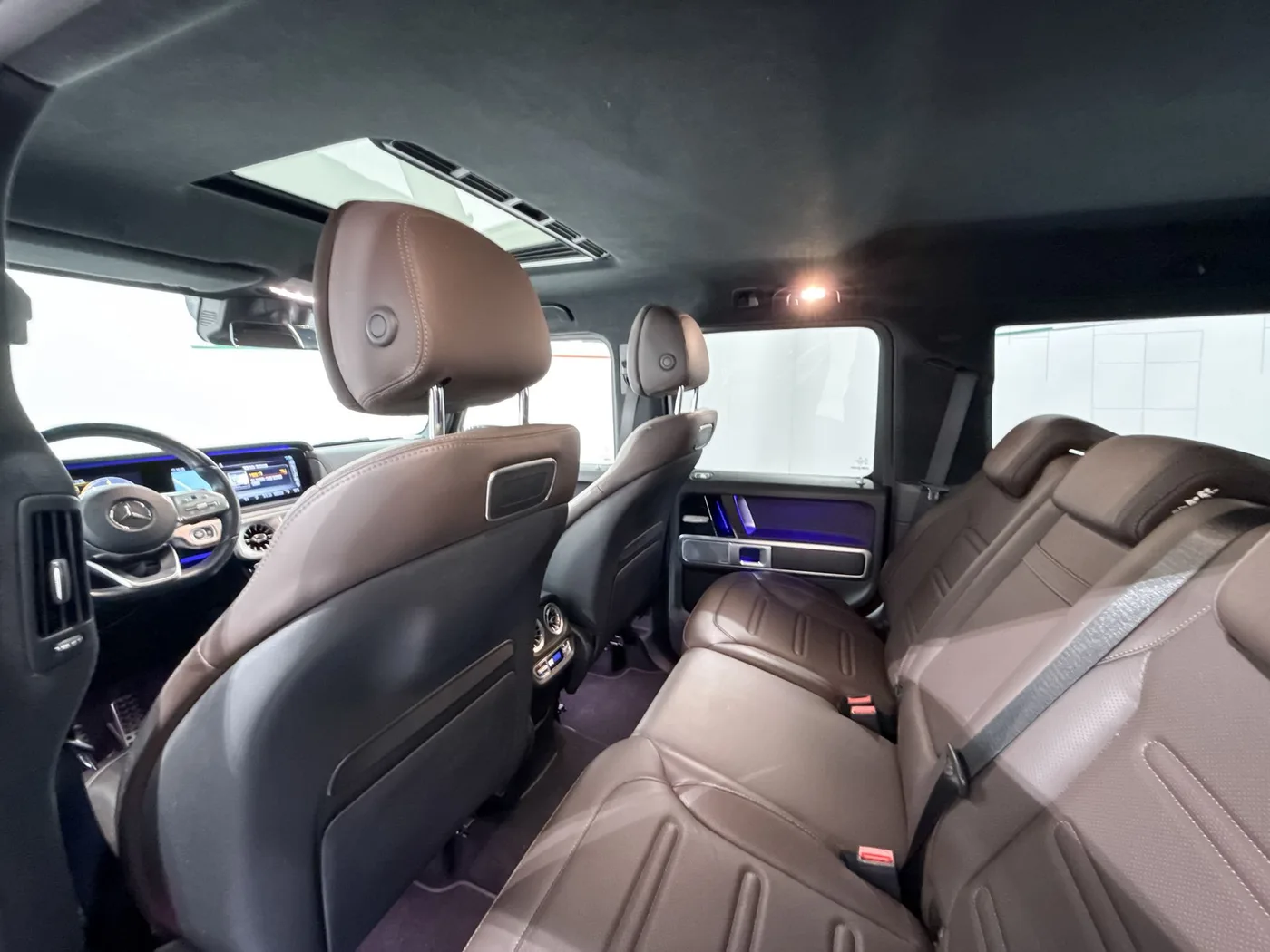 2022 Mercedes-Benz G 400 d AMG Line offered by a supercar dealer in Zibido San Giacomo, Italy, photo 22 of 24
