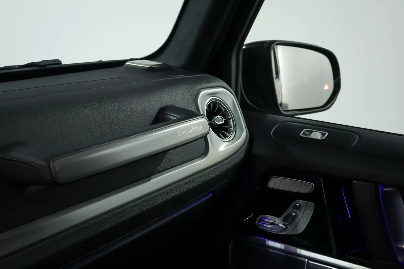 2022 Mercedes-Benz G 400 d AMG Line offered by a supercar dealer in Zibido San Giacomo, Italy, photo 24 of 24