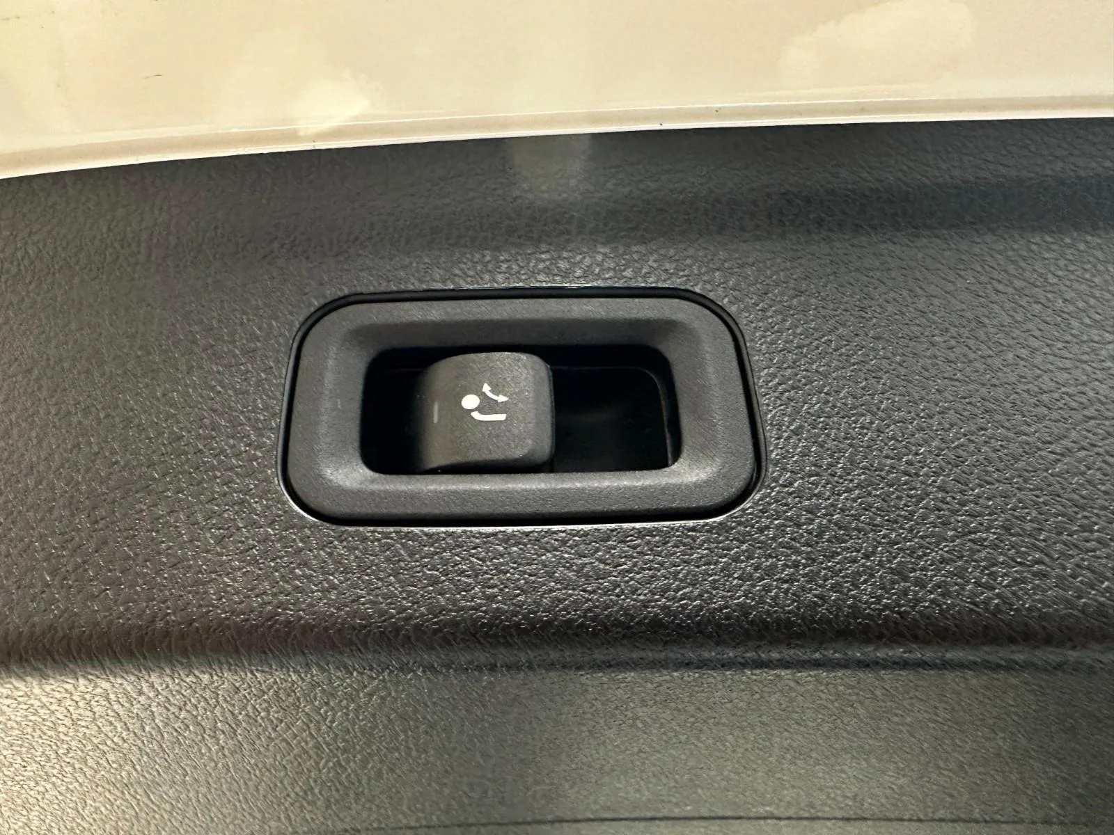 2022 Mercedes-Benz GLE 350 de 4MATIC, AMG Line, Night package, 18/27