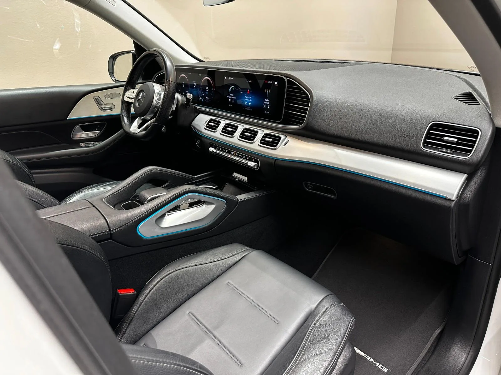 2022 Mercedes-Benz GLE 350 de 4MATIC, AMG Line, Night package, 22/27