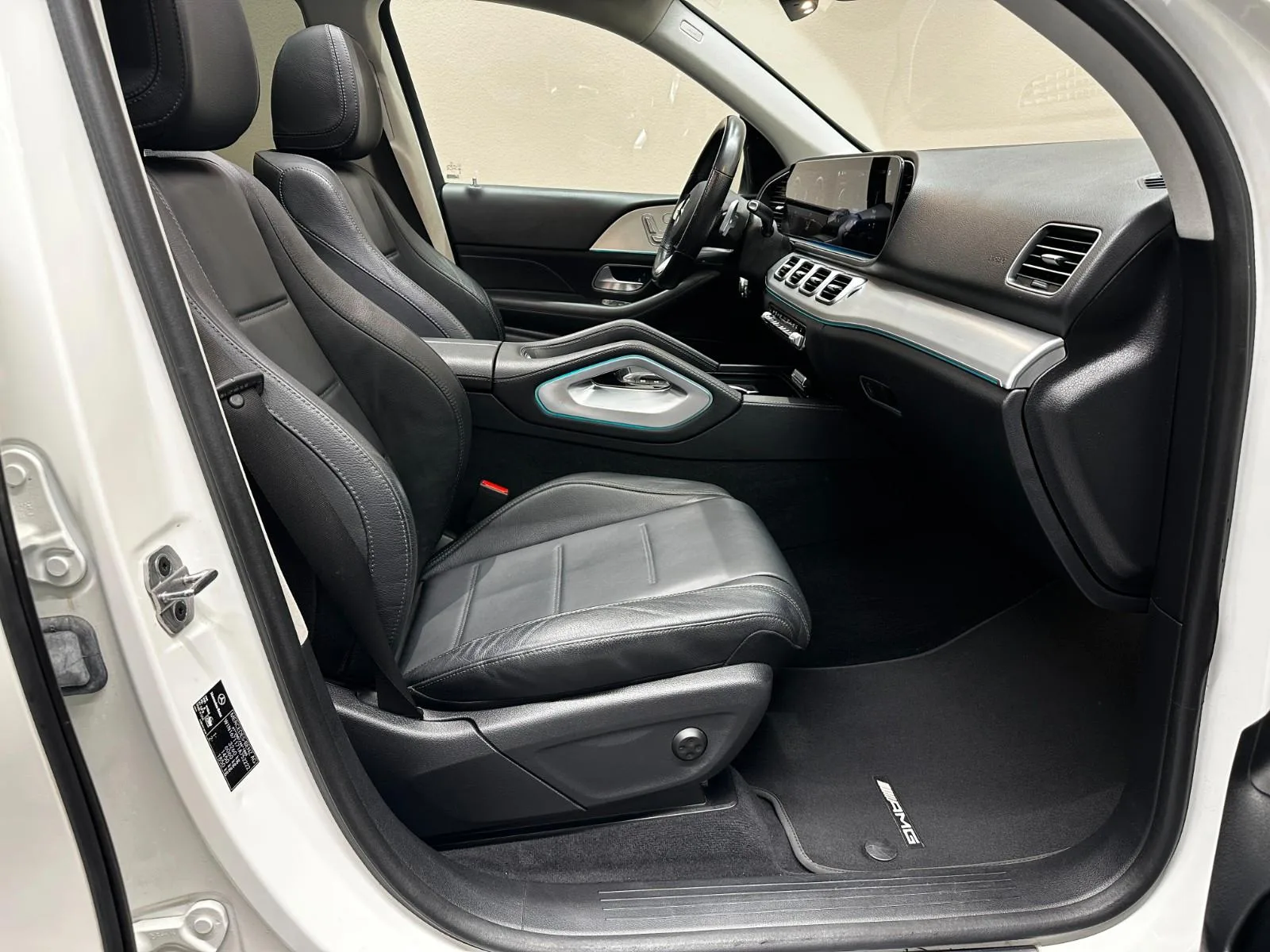 2022 Mercedes-Benz GLE 350 de 4MATIC, AMG Line, Night package, 24/27
