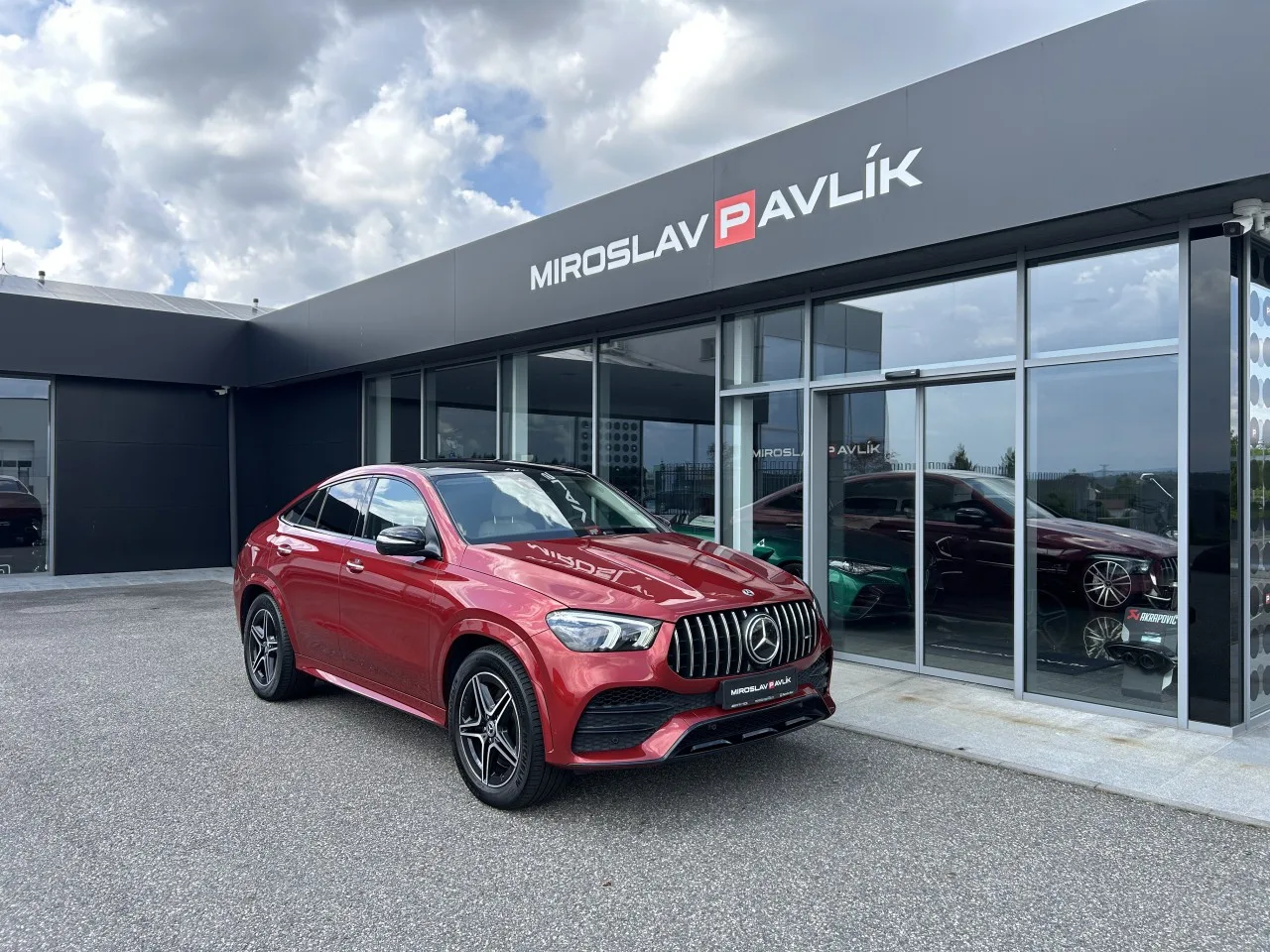 2022 Mercedes-Benz GLE 400 d 4MATIC, Coupé, AMG Line offered by a specialist dealer in Písek, Czechia, main photo