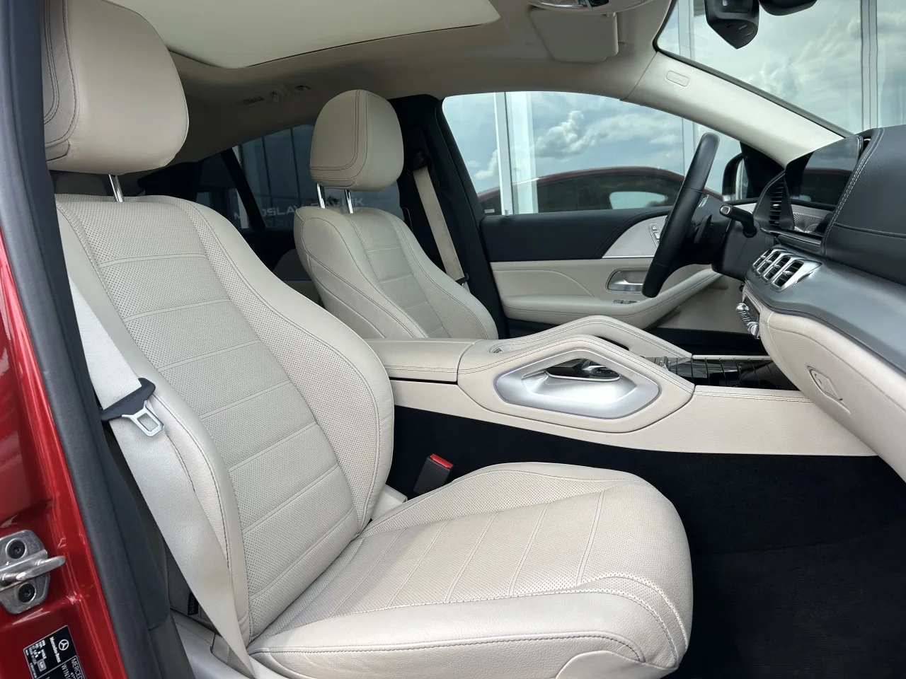 2022 Mercedes-Benz GLE 400 d 4MATIC, Coupé, AMG Line offered by a specialist dealer in Písek, Czechia, photo 15 of 36