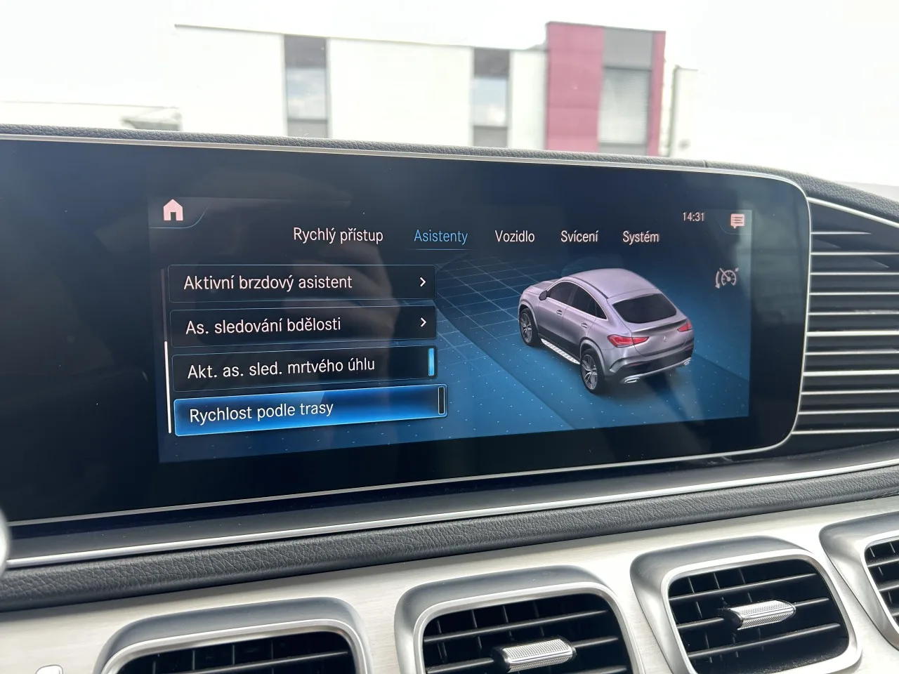2022 Mercedes-Benz GLE 400 d 4MATIC, Coupé, AMG Line offered by a specialist dealer in Písek, Czechia, photo 23 of 36