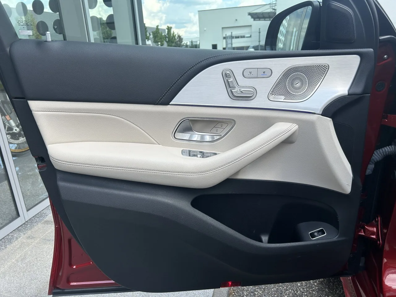 2022 Mercedes-Benz GLE 400 d 4MATIC, Coupé, AMG Line offered by a specialist dealer in Písek, Czechia, photo 27 of 36
