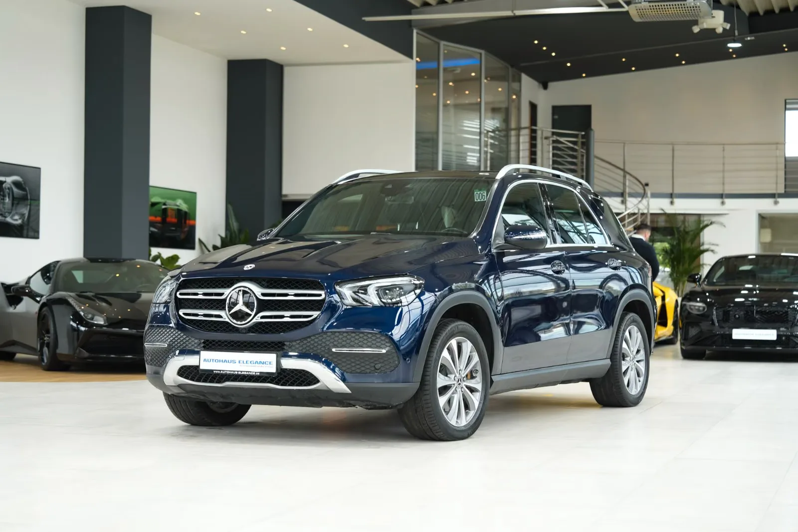 2022 Mercedes-Benz GLE 400 d angeboten von einem Fachhändler in Köln, Deutschland, Hauptfoto