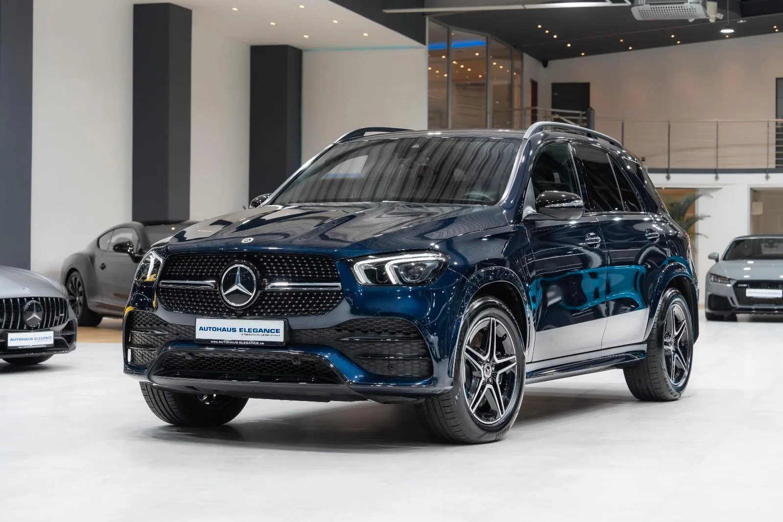 2022 Mercedes-Benz GLE 450 AMG Line angeboten von einem Fachhändler in Köln, Deutschland, Hauptfoto