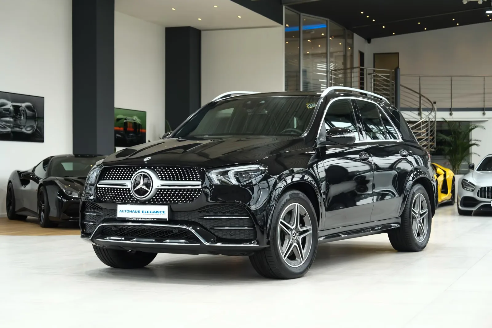 2022 Mercedes-Benz GLE 580 AMG Line angeboten von einem Fachhändler in Köln, Deutschland, Hauptfoto