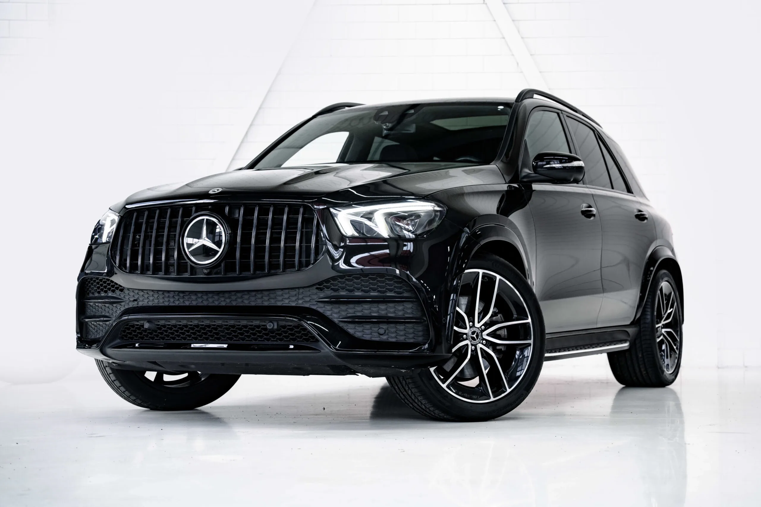 2022 Mercedes-Benz GLE 580 AMG Line angeboten von einem Fachhändler in Berkel en Rodenrijs, Niederlande, Hauptfoto