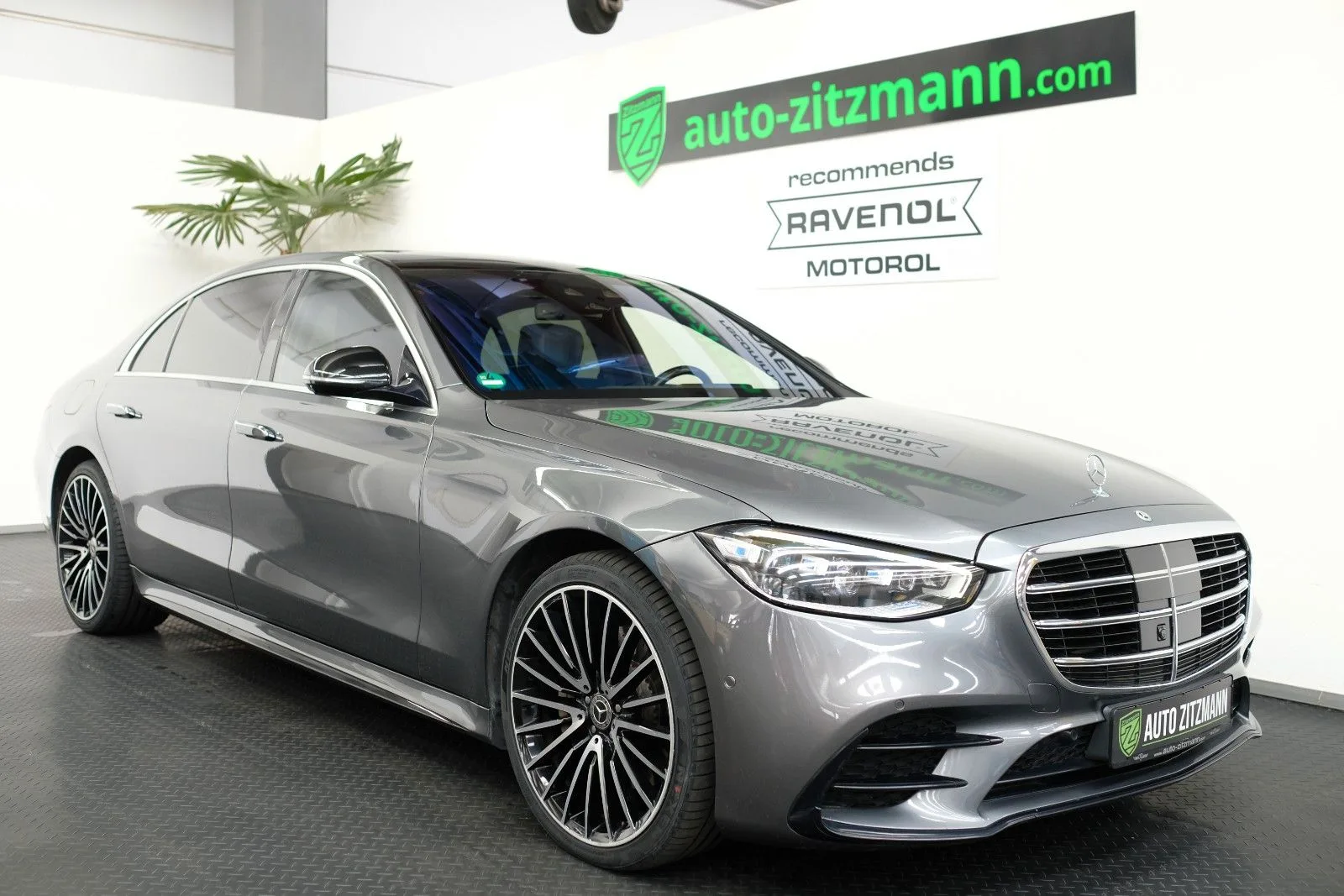 2022 Mercedes-Benz S 350 d 4MATIC, long offered by a specialist dealer in Nuremberg, Germany, main photo