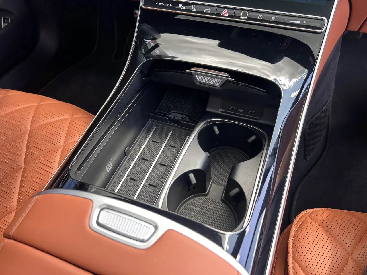 2022 Mercedes-Benz S 580 4MATIC, long proposée par un concessionnaire spécialisé à Písek, Tchéquie, photo 25 sur 40