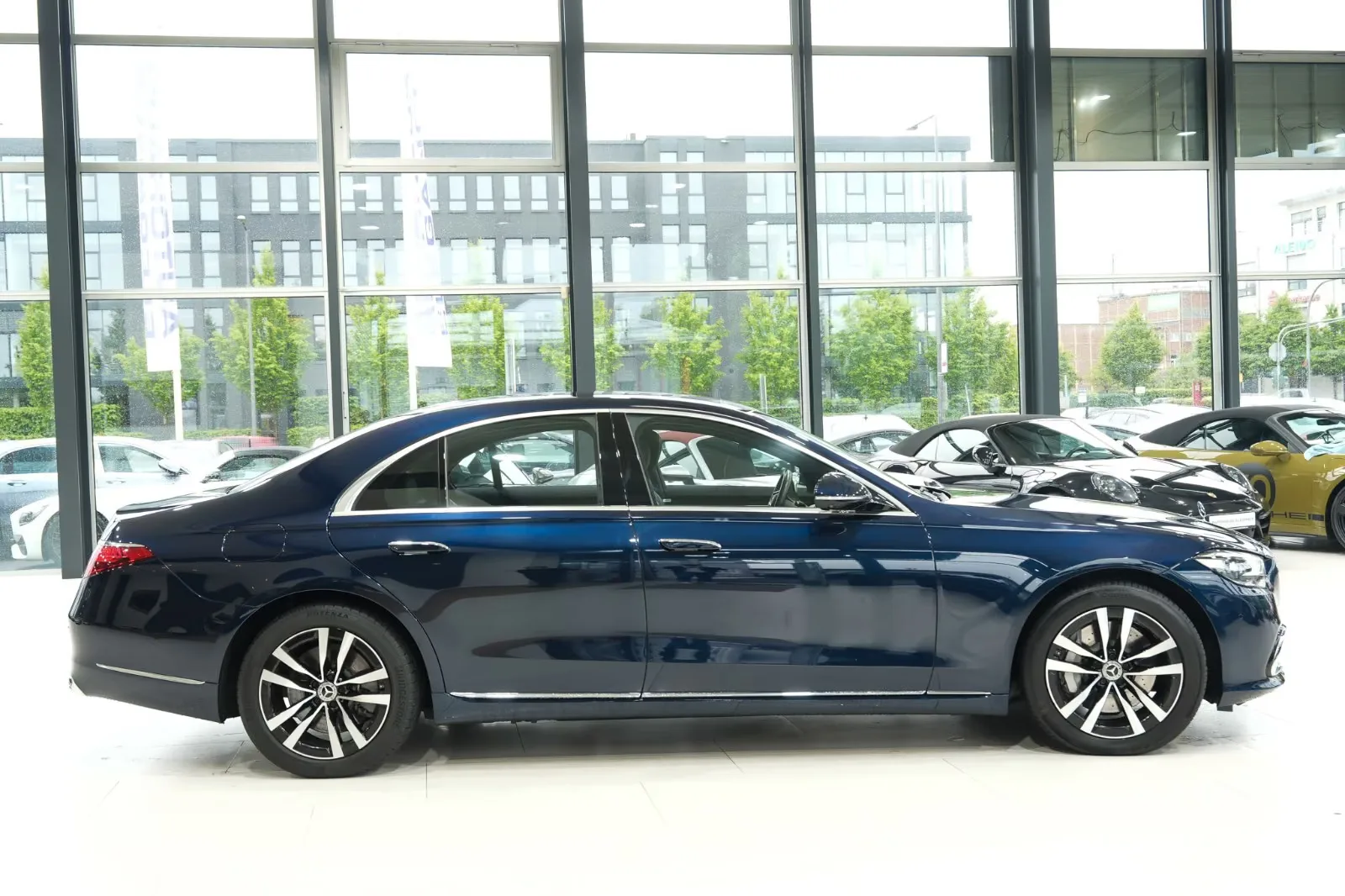 2022 Mercedes-Benz S 580 e, 8/18