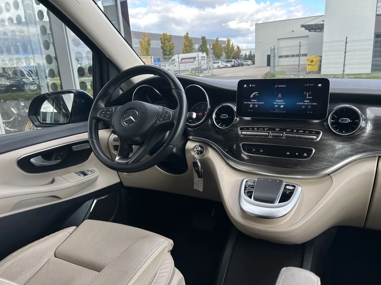 2022 Mercedes-Benz V 220 d, 11/28