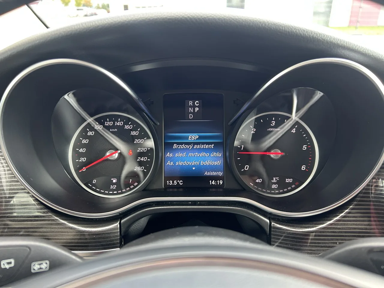 2022 Mercedes-Benz V 220 d, 15/28