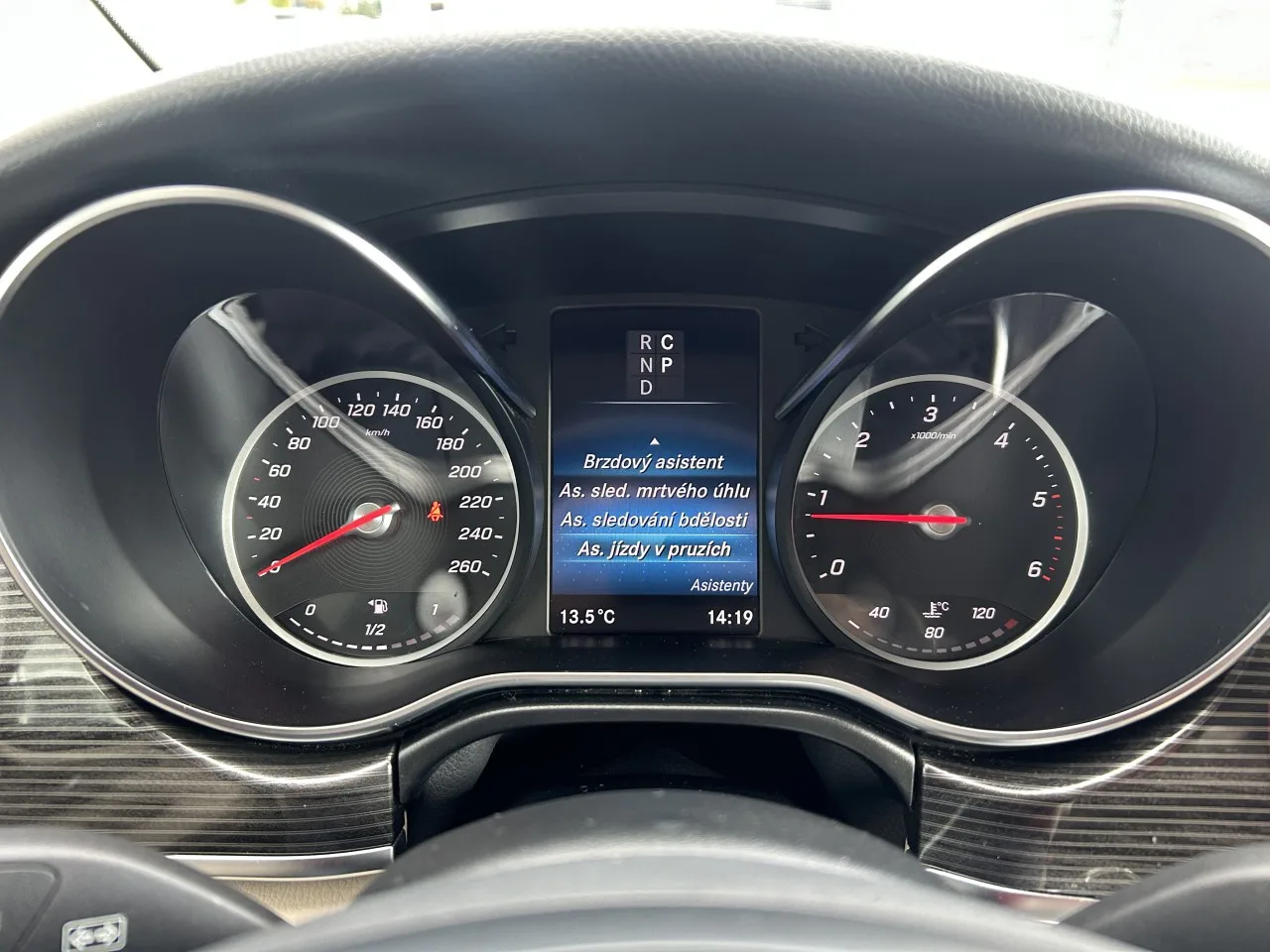 2022 Mercedes-Benz V 220 d, 16/28
