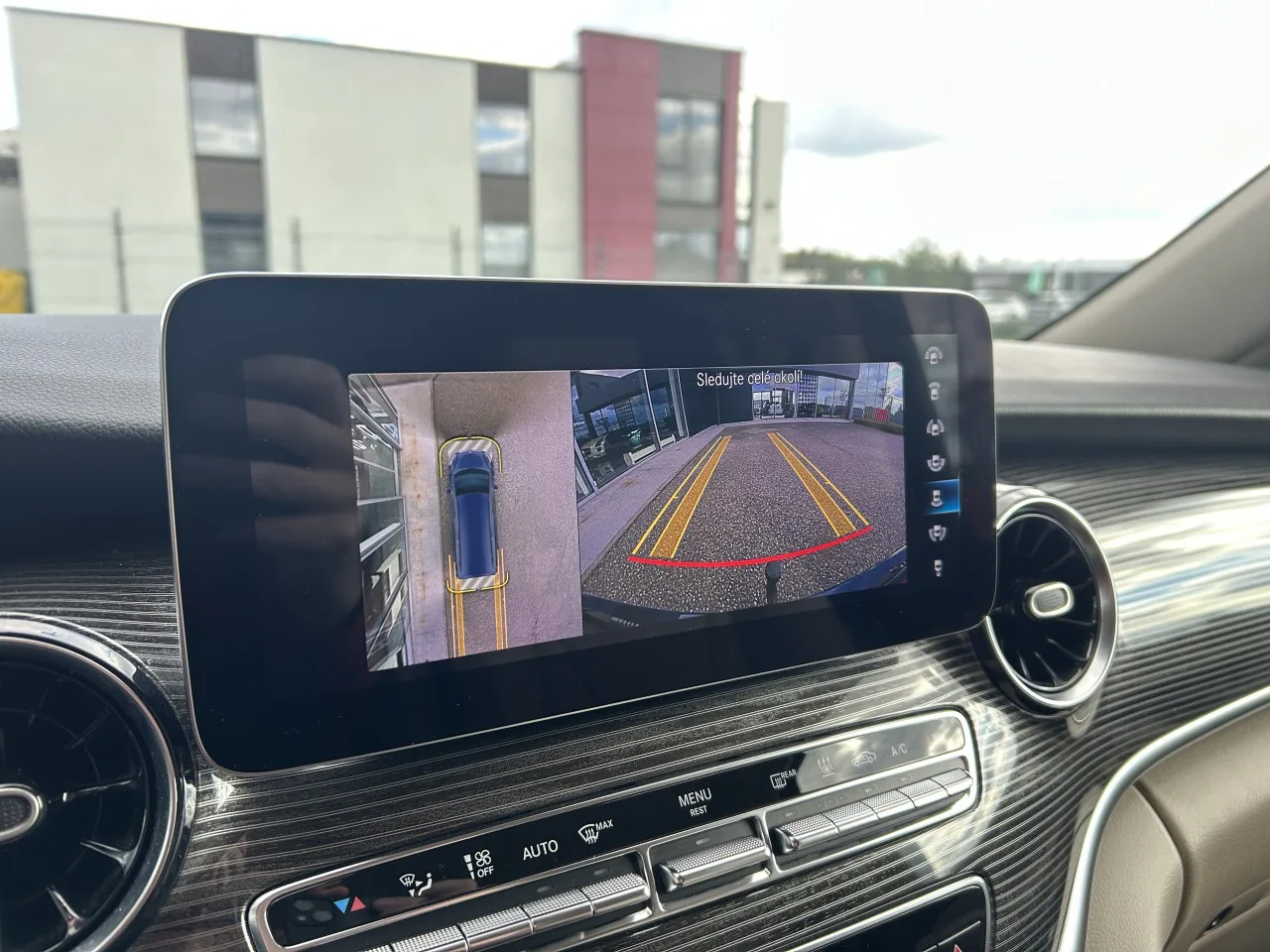 2022 Mercedes-Benz V 220 d, 17/28