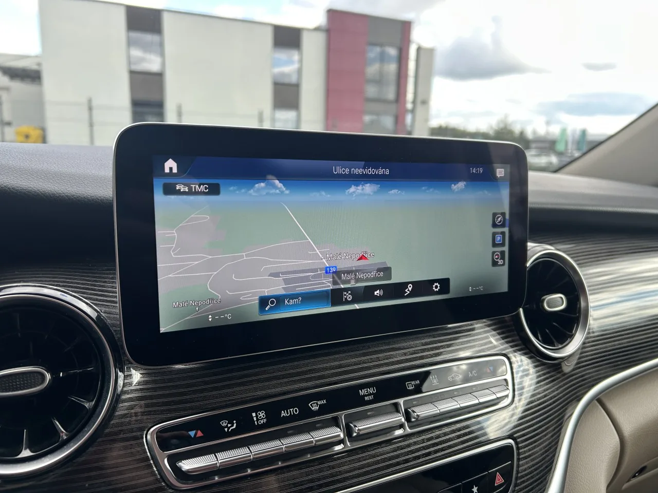 2022 Mercedes-Benz V 220 d, 18/28