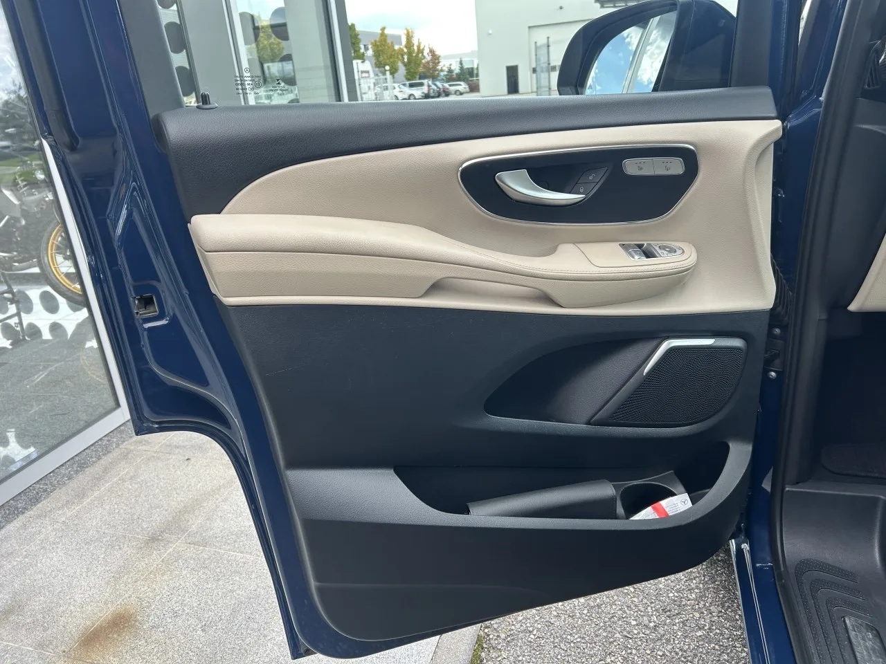 2022 Mercedes-Benz V 220 d, 20/28