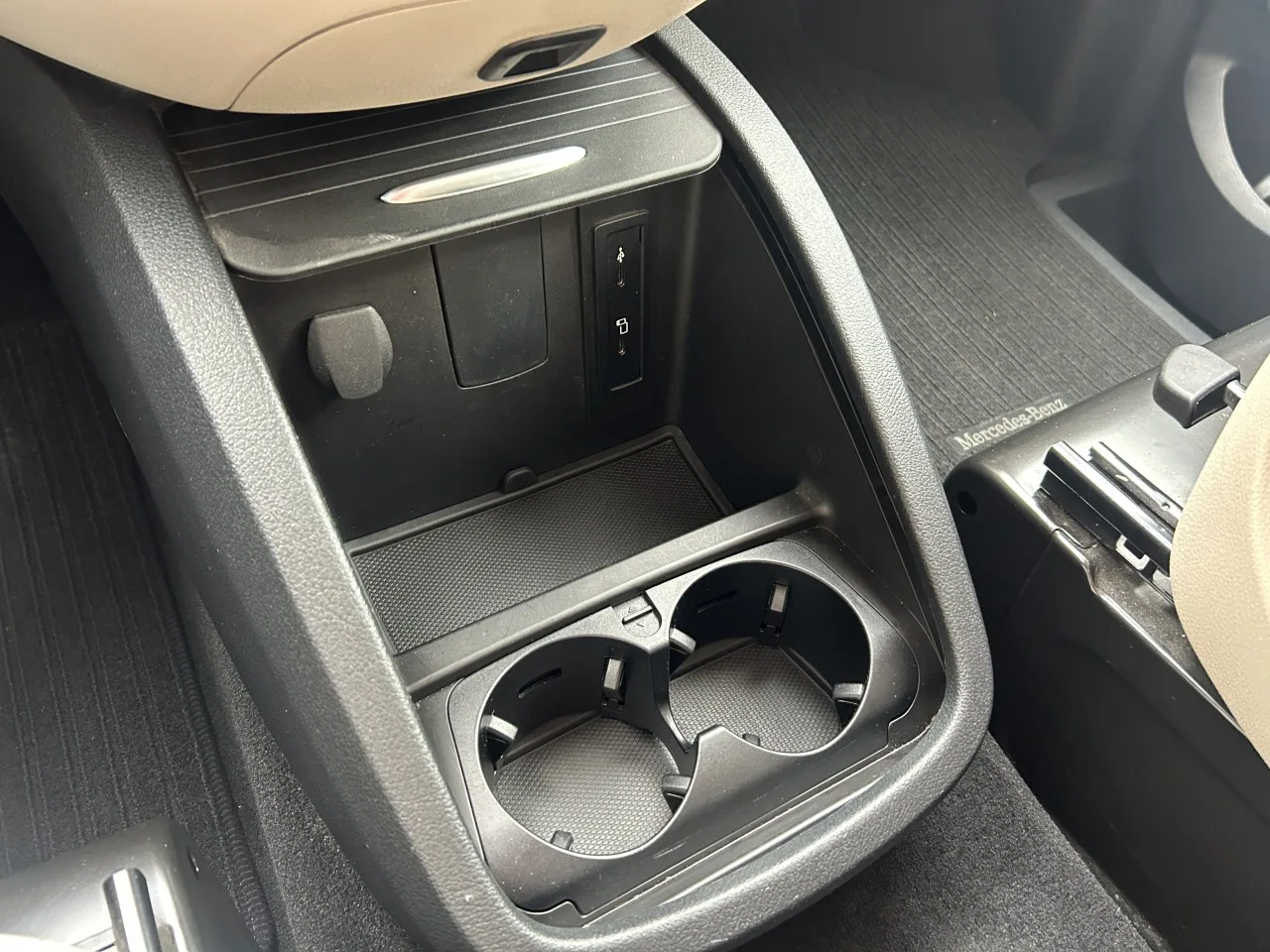 2022 Mercedes-Benz V 220 d, 24/28