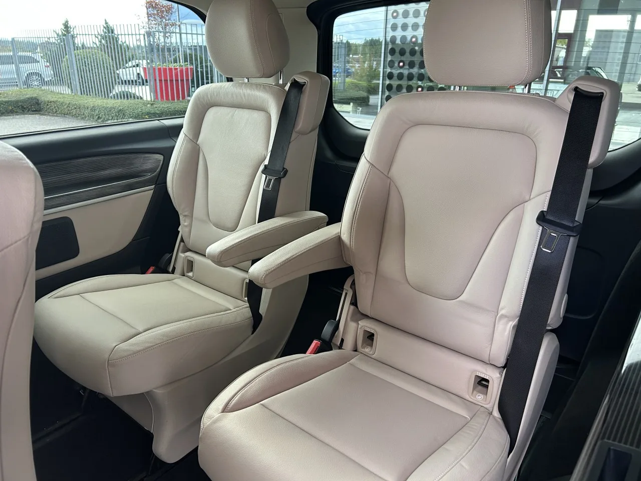 2022 Mercedes-Benz V 220 d, 26/28