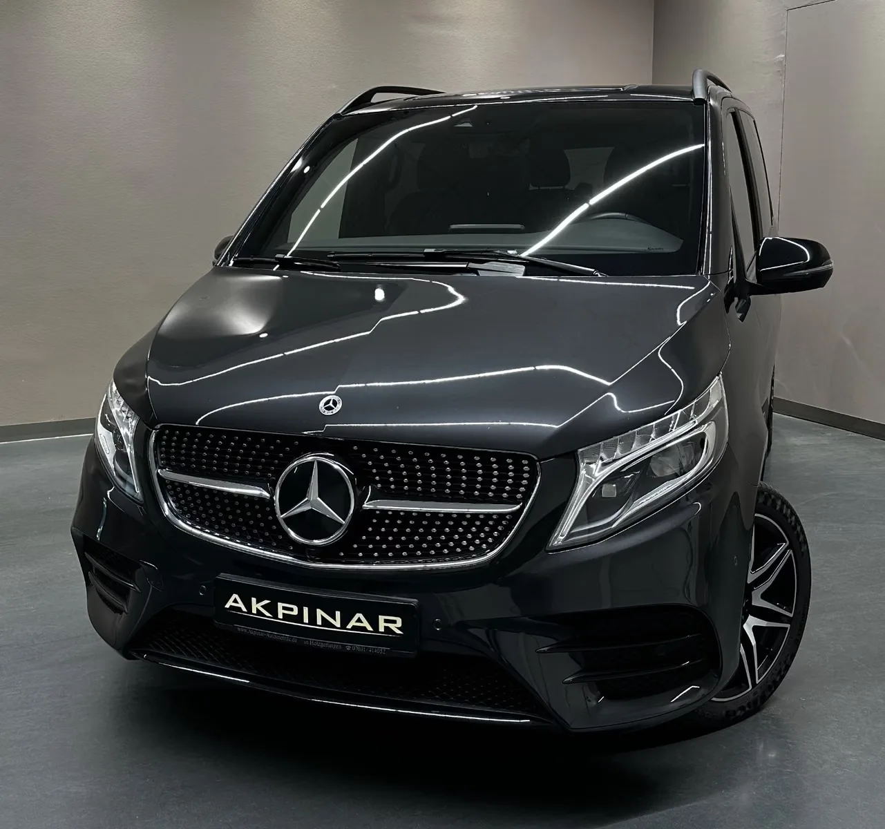2022 Mercedes-Benz V 300 d 4MATIC, Edition 2021, AMG Line, 2/30