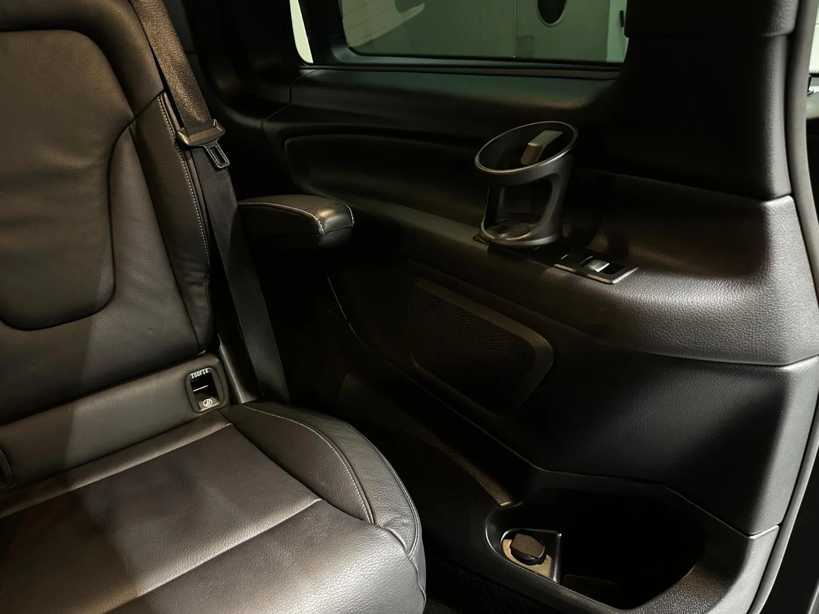 2022 Mercedes-Benz V 300 d 4MATIC, Edition 2021, AMG Line, 14/30