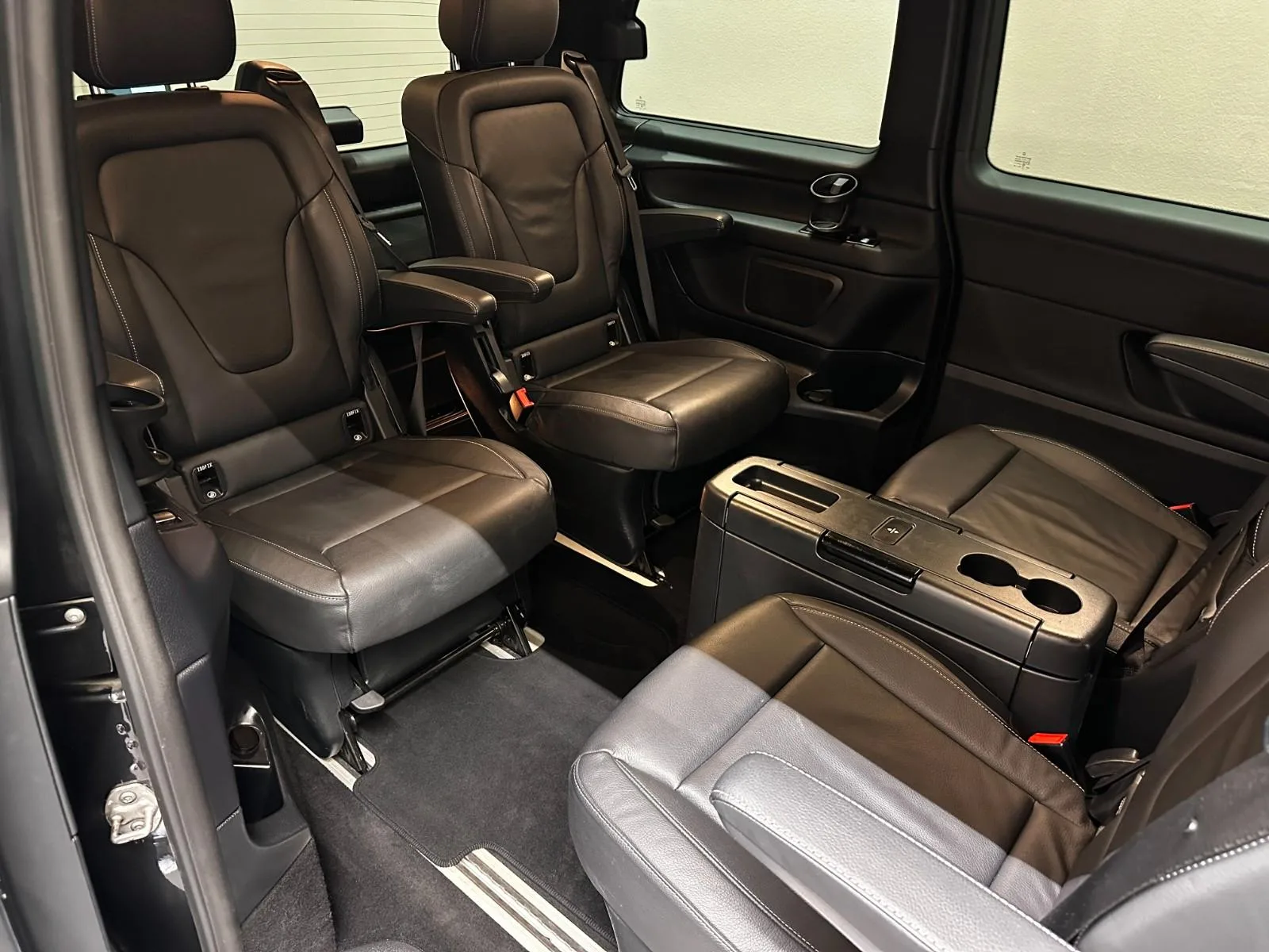 2022 Mercedes-Benz V 300 d 4MATIC, Edition 2021, AMG Line, 20/30
