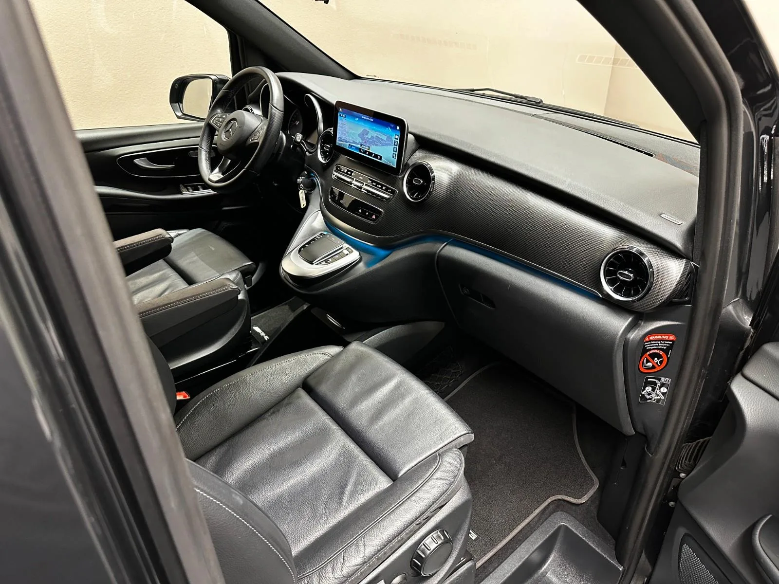 2022 Mercedes-Benz V 300 d 4MATIC, Edition 2021, AMG Line, 25/30