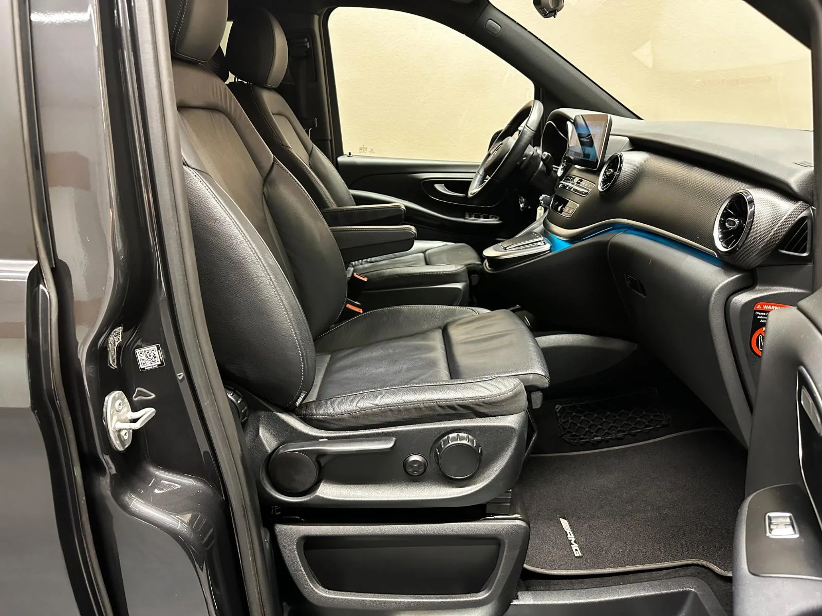 2022 Mercedes-Benz V 300 d 4MATIC, Edition 2021, AMG Line, 27/30