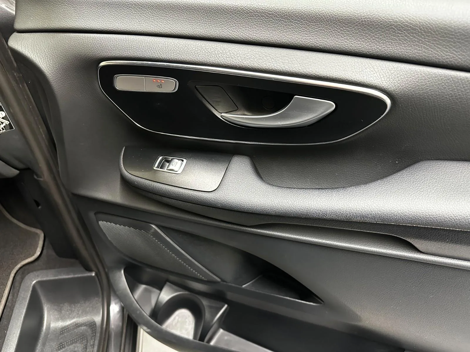 2022 Mercedes-Benz V 300 d 4MATIC, Edition 2021, AMG Line, 28/30