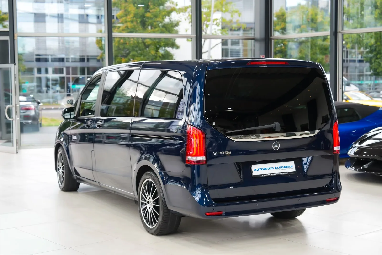 2022 Mercedes-Benz V 300 d Edition, Long, 7/30