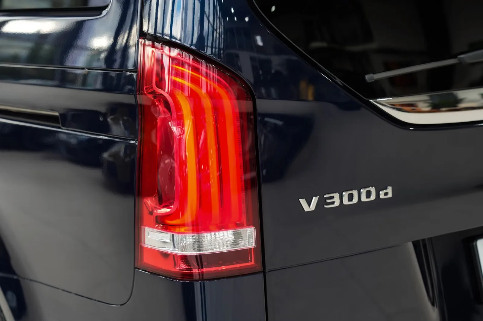 2022 Mercedes-Benz V 300 d Edition, Long, 11/30