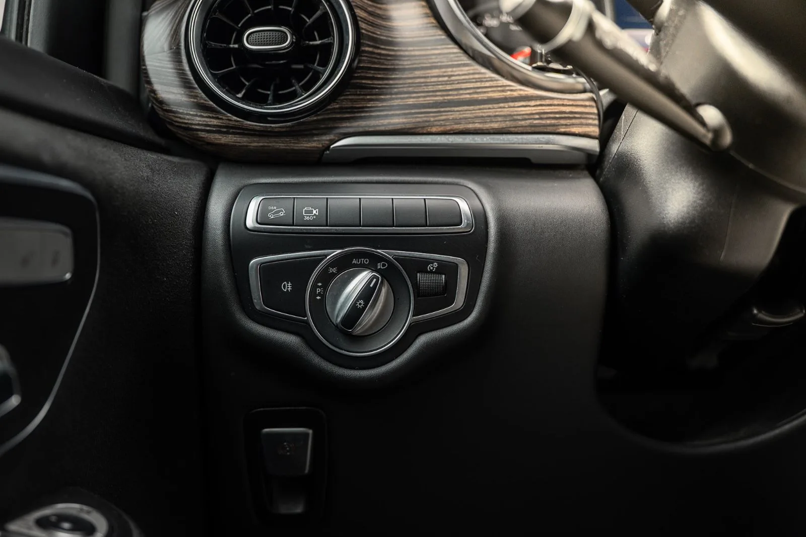 2022 Mercedes-Benz V 300 d Rovelver VIP, 12/30