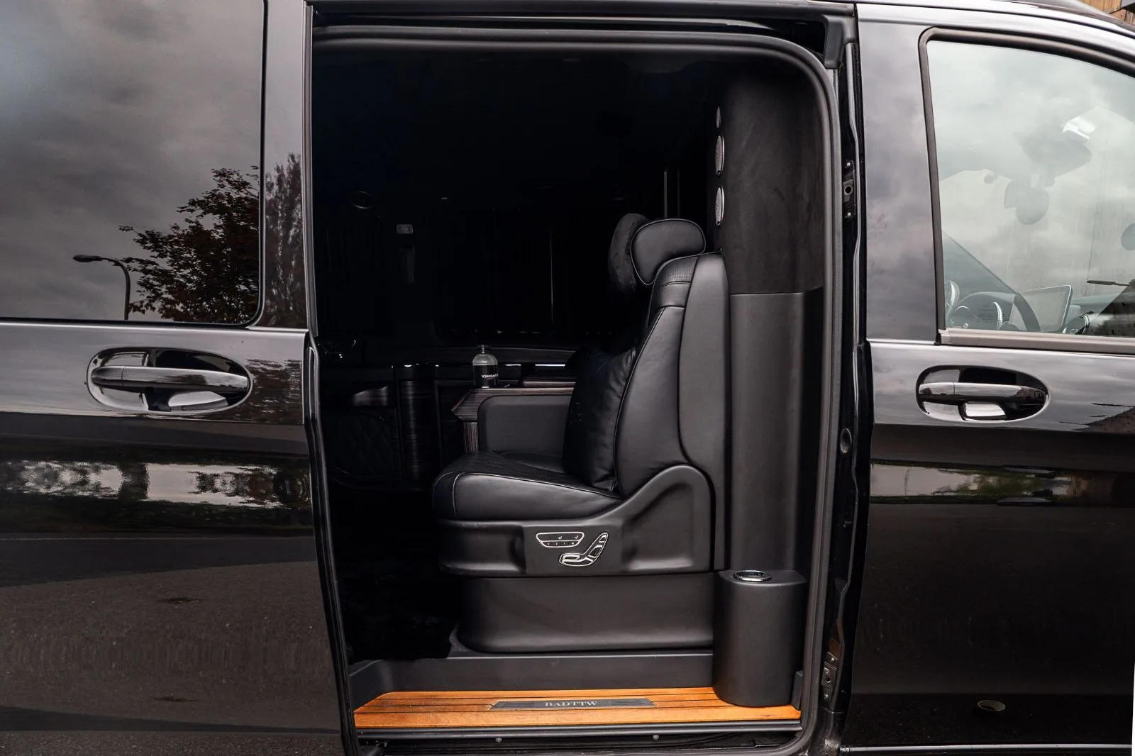 2022 Mercedes-Benz V 300 d Rovelver VIP, 17/30