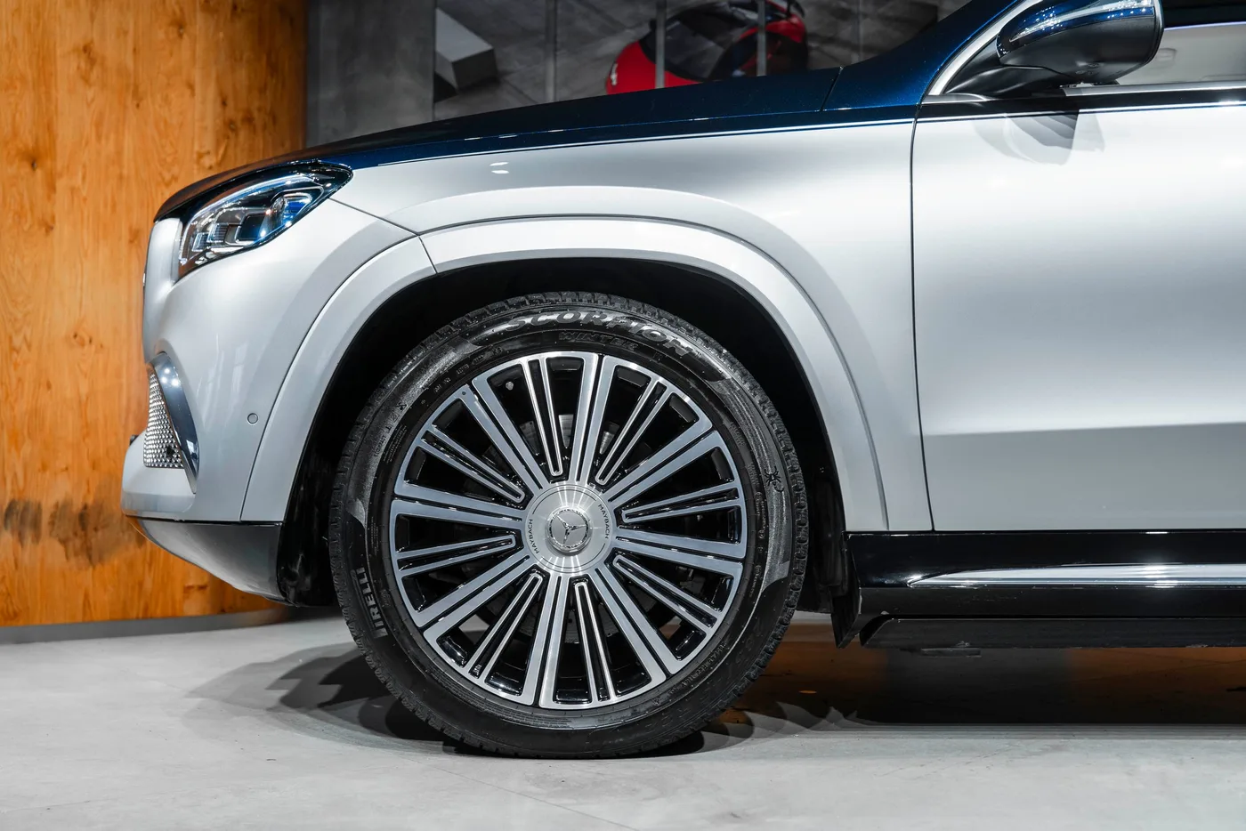2022 Mercedes-Maybach GLS 600 4MATIC offered by a specialist dealer in Bratislava, Slovakia, photo 7 of 15